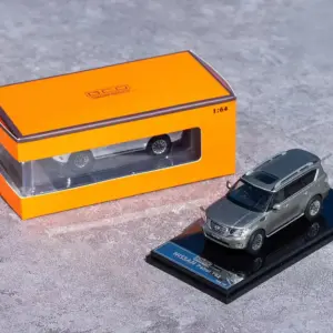 Nissan Touareg Y62 1:64 Diecast Model in Multiple Colors 13 S3498786389334d078b0d38d6c6d1cb56q