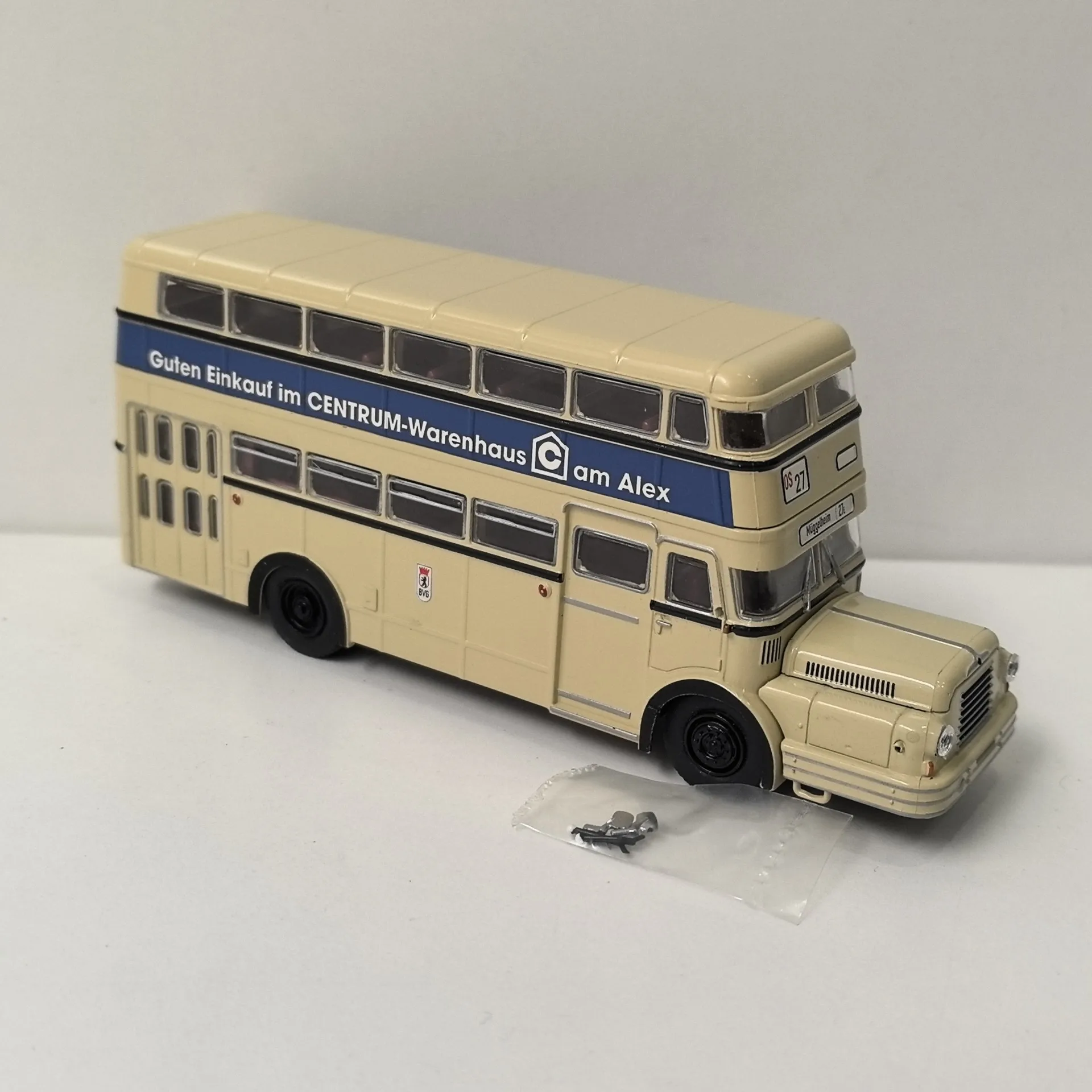 Vintage IFA DO 56 Bus Model 1:87 Scale 4 Vintage IFA DO 56 Bus Model 1:87 Scale - Image 4