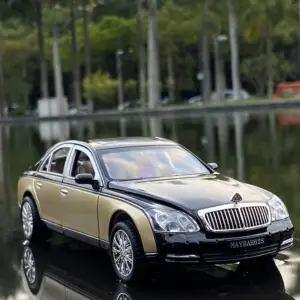 1:24 Maybach 62s S650 Diecast Model 7 S3642817ac24a4d4cb9737ec0b20bcc6eO
