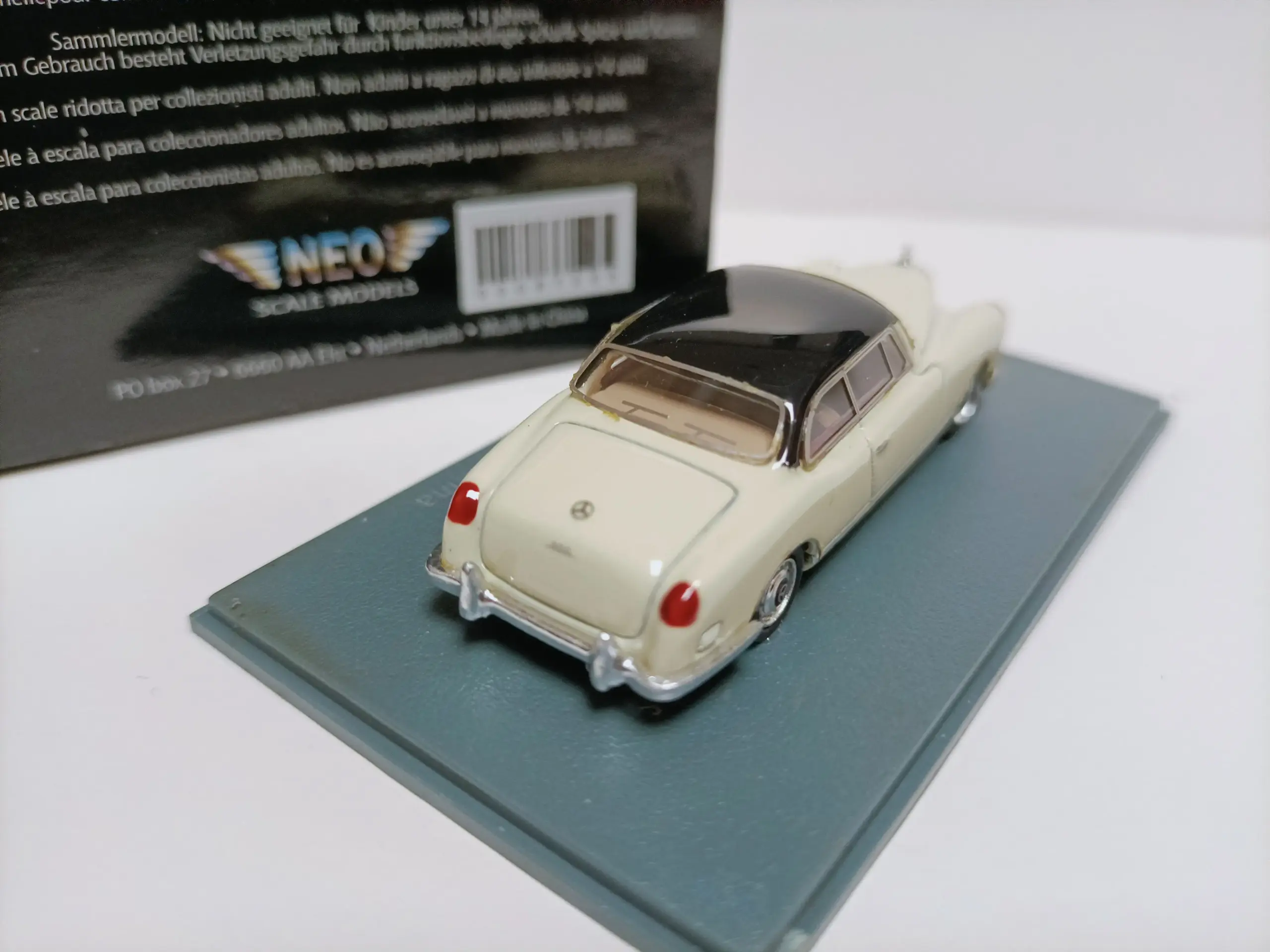 Mercedes Benz 300b Pininfarina Diecast Model 1:87 Scale 3 Mercedes Benz 300b Pininfarina Diecast Model 1:87 Scale - Image 3