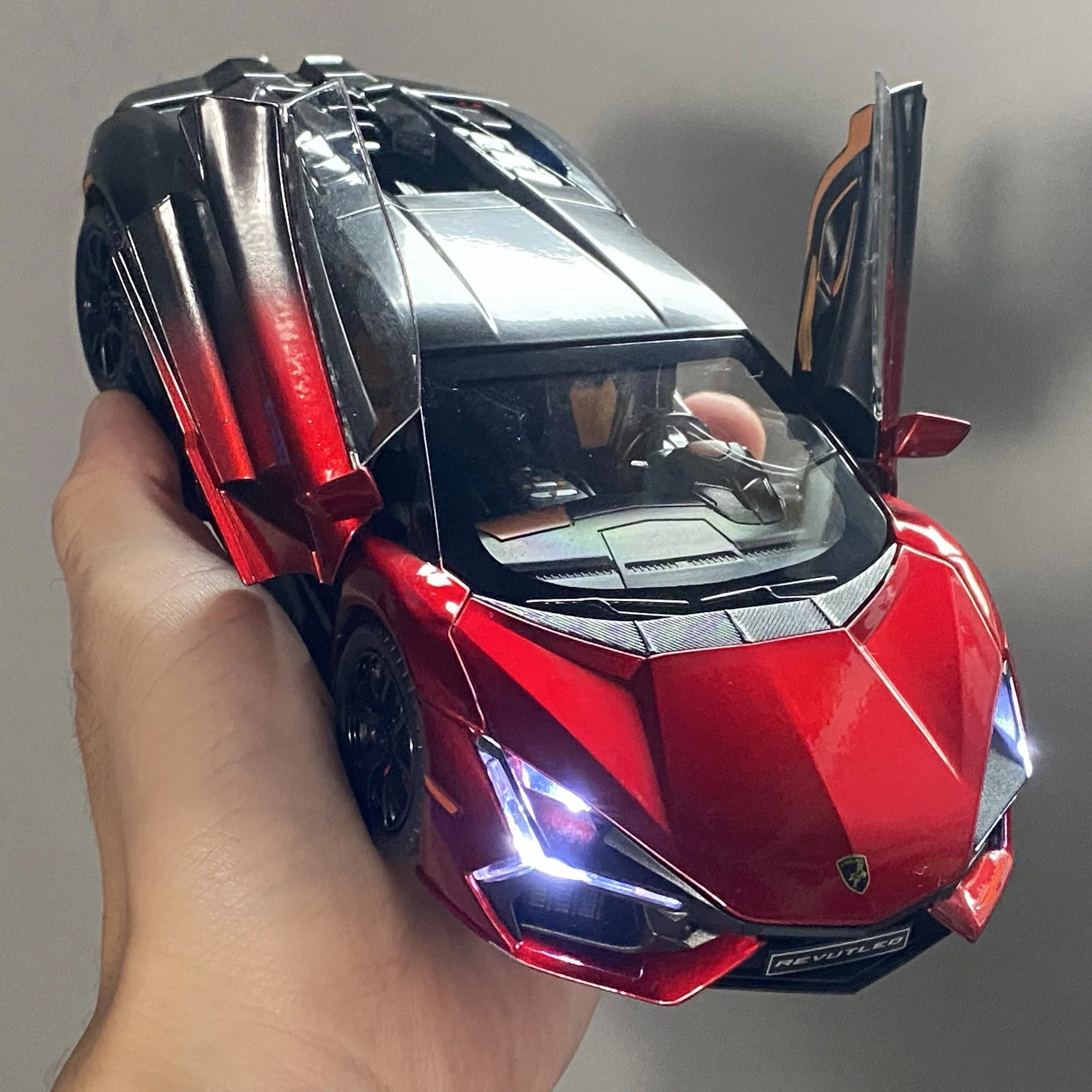 Revuelto 1:24 Scale Diecast Model Car 2 Revuelto 1:24 Scale Diecast Model Car - Image 2