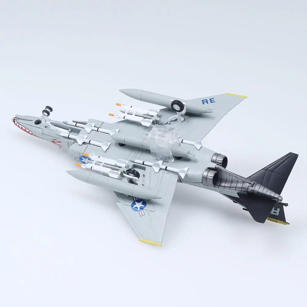 1/100 Scale F-4C Phantom II Diecast Model 2 1/100 Scale F-4C Phantom II Diecast Model - Image 2