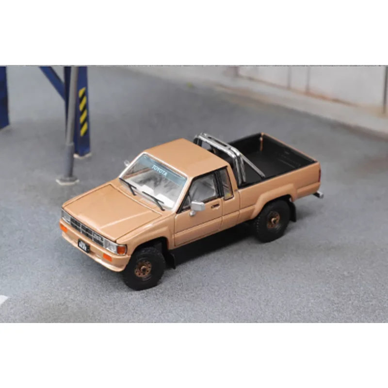 1985 Toyota Hilux SR5 Diecast Model in 1/64 Scale 6 1985 Toyota Hilux SR5 Diecast Model in 1/64 Scale - Image 6