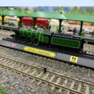 Vintage Green Steam Locomotive Model 97006 8 S37ada7a7523a44ebb506e7257c5696e8t