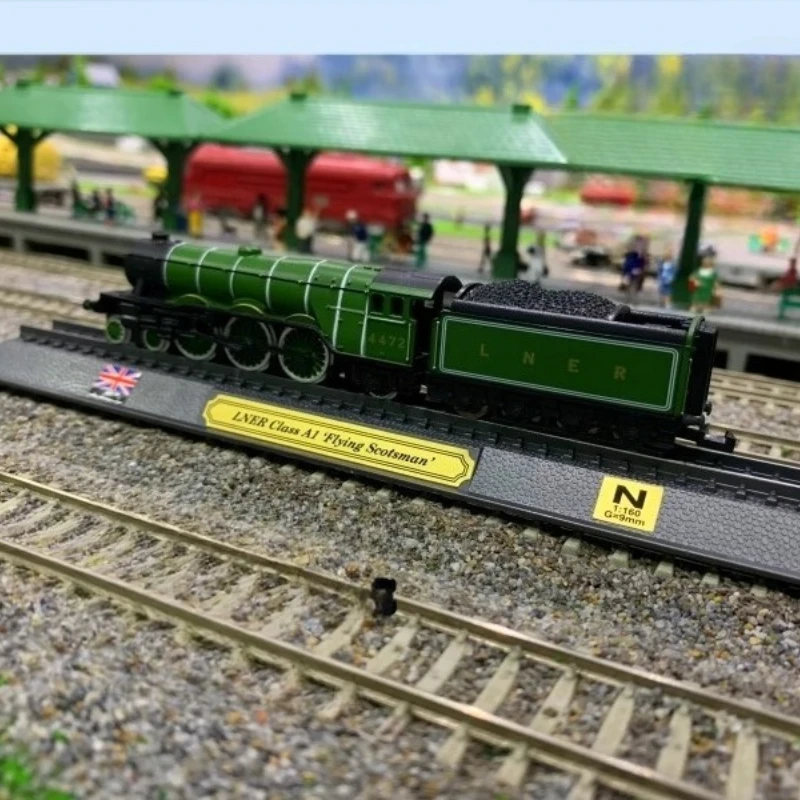 Vintage Green Steam Locomotive Model 97006 3 Vintage Green Steam Locomotive Model 97006 - Image 3
