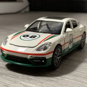 1:32 Porsche Panamera Track Version Model