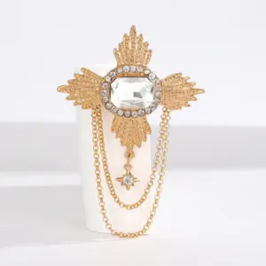 Vintage Gold Wing Brooch with Crystal Star 8 S390529c6aae4479698b546cd25da9f54f