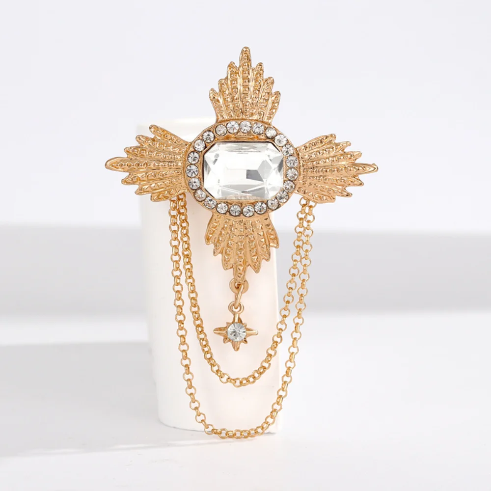 Vintage Gold Wing Brooch with Crystal Star 3 Vintage Gold Wing Brooch with Crystal Star - Image 3