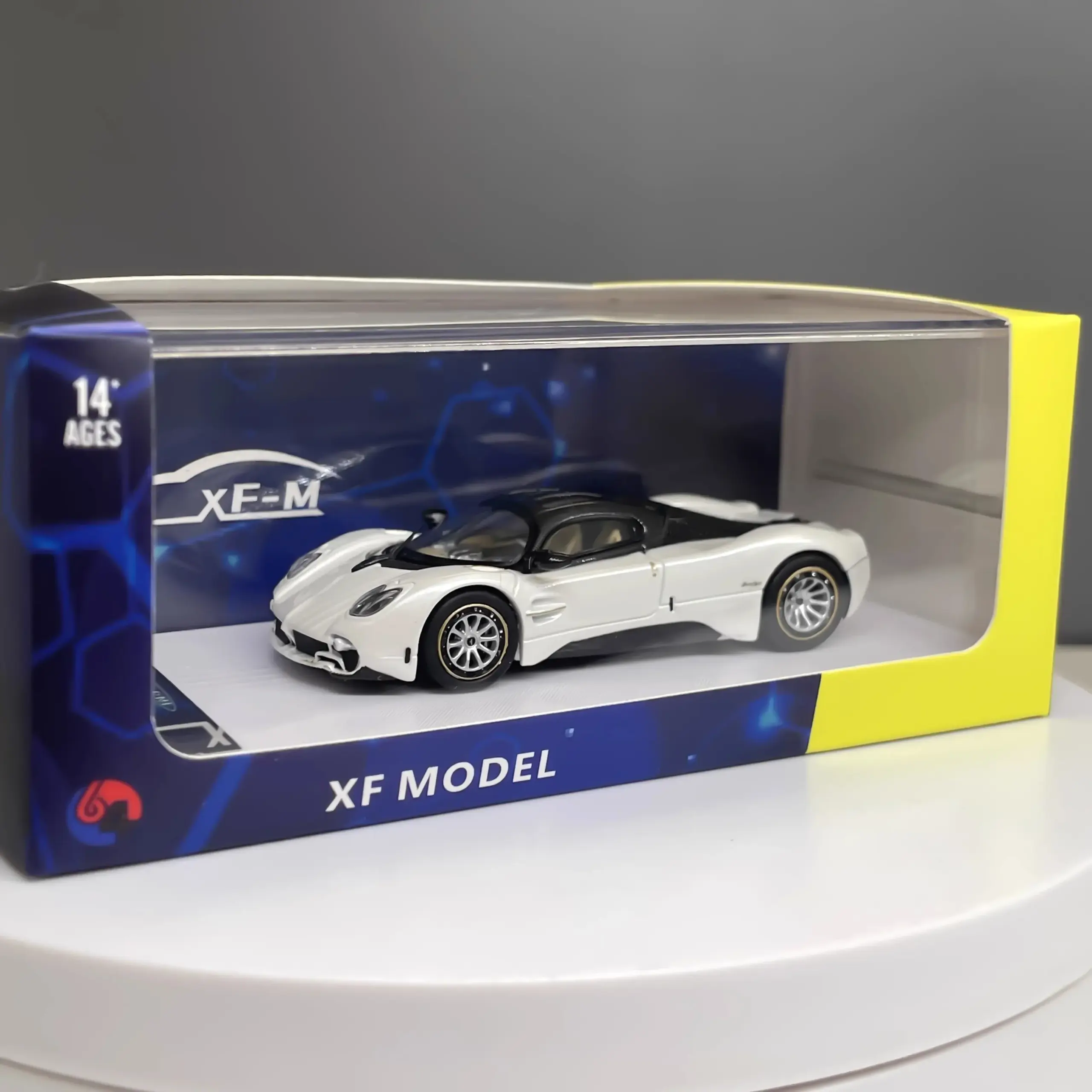 Miniature Diecast Pagani Utopia Model for Collectors 8 Miniature Diecast Pagani Utopia Model for Collectors - Image 8