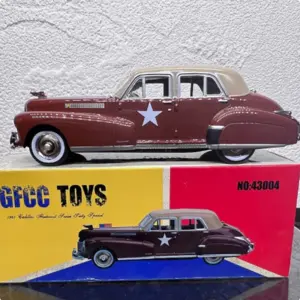 Vintage Fleetwood 1:43 Scale Diecast Model 15 S39fcb0fdae19449a8a09958e67381395i