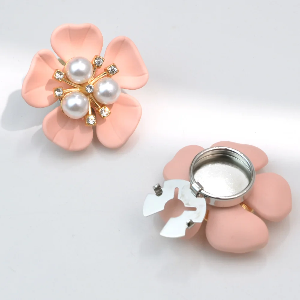Multi-Colored Pearl Flower Cufflinks for Men and Women 5 Multi-Colored Pearl Flower Cufflinks for Men and Women - Image 5