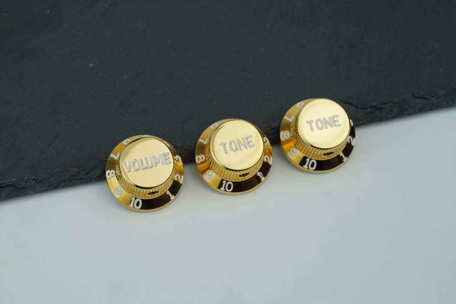 CNC Aluminum Alloy Guitar Potentiometers Set 4 CNC Aluminum Alloy Guitar Potentiometers Set - Image 4