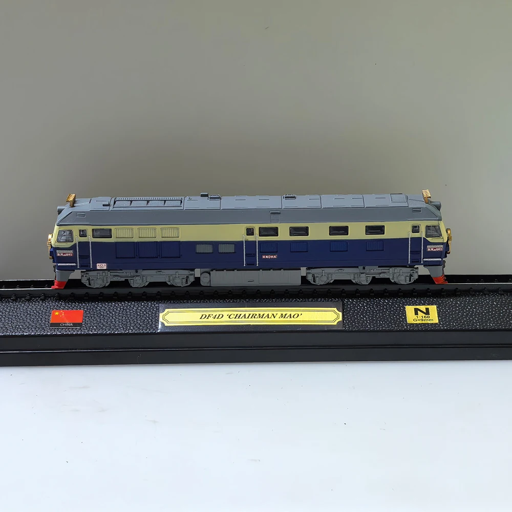 N-Scale DF4D Diesel Locomotive Model 3 N-Scale DF4D Diesel Locomotive Model - Image 3