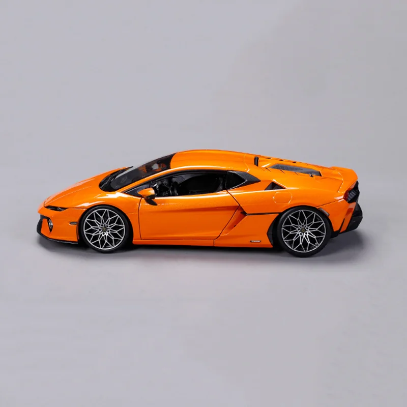Lamborghini Temerario 1:18 Diecast Model 4 Lamborghini Temerario 1:18 Diecast Model - Image 4