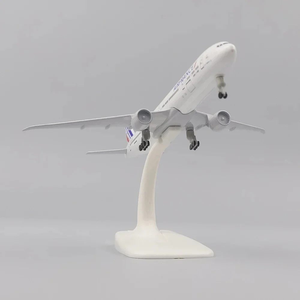 Air France Boeing 777 Diecast Model 1:400 Scale 6 Air France Boeing 777 Diecast Model 1:400 Scale - Image 6