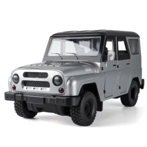 UAZ Hunter 1:18 Diecast Off-Road Model 13 S3d89b6a4a9874692a3cdf32f2483ee0cm