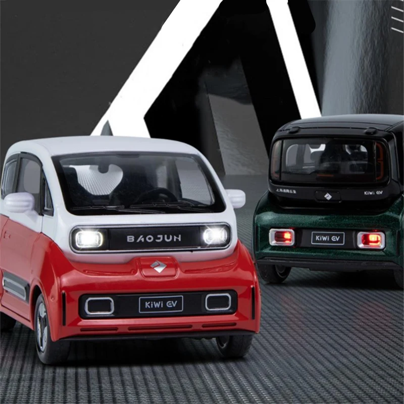 BAOJUN Mini EV 1:24 Diecast Model with Charging Station 6 BAOJUN Mini EV 1:24 Diecast Model with Charging Station - Image 6
