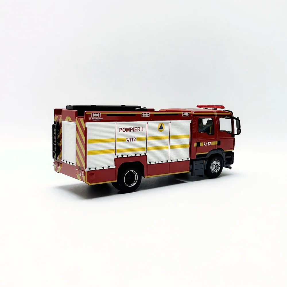 1:43 Scale Man Rescue Fire Truck Model 3 1:43 Scale Man Rescue Fire Truck Model - Image 3