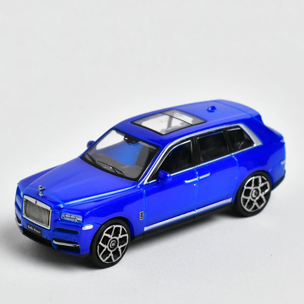 1:87 Scale Rolls Royce Cullinan Diecast Model 8 1:87 Scale Rolls Royce Cullinan Diecast Model - Image 8