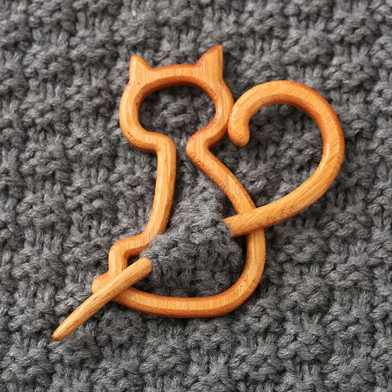 Wooden Brooch with Animal Motifs 2 Wooden Brooch with Animal Motifs - Image 2