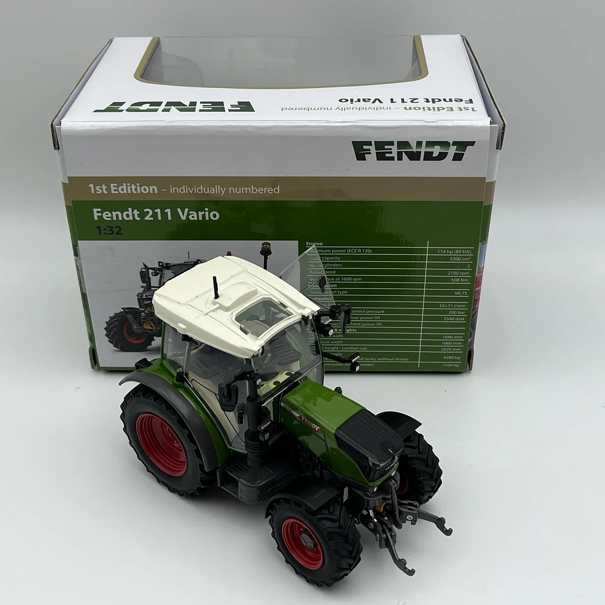 FENDT 210 V Vario Diecast Model 1:32 Scale 3 FENDT 210 V Vario Diecast Model 1:32 Scale - Image 3