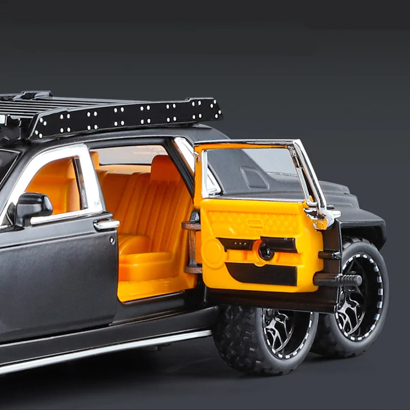 Rolls-Royce Phantom 6x6 Diecast Model 1:32 4 Rolls-Royce Phantom 6x6 Diecast Model 1:32 - Image 4