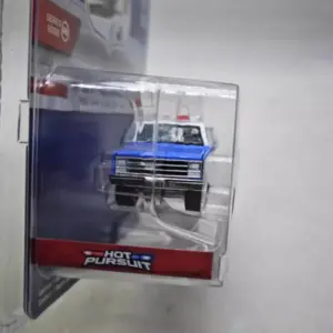 1990 Suburban K2500 Scottsdale Diecast Model 6 S40e5d99e48db4815ac06f7bd4a273405r