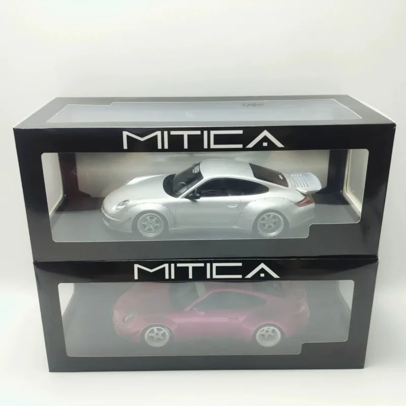 Porsche 911 RWB 1:18 Diecast Model in Pink or Silver 6 Porsche 911 RWB 1:18 Diecast Model in Pink or Silver - Image 6
