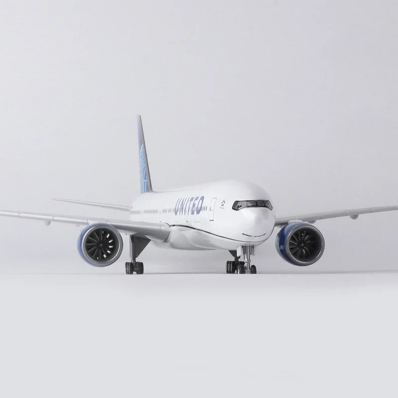 United Airlines B777 47cm Scale Aircraft Model 2 United Airlines B777 47cm Scale Aircraft Model - Image 2