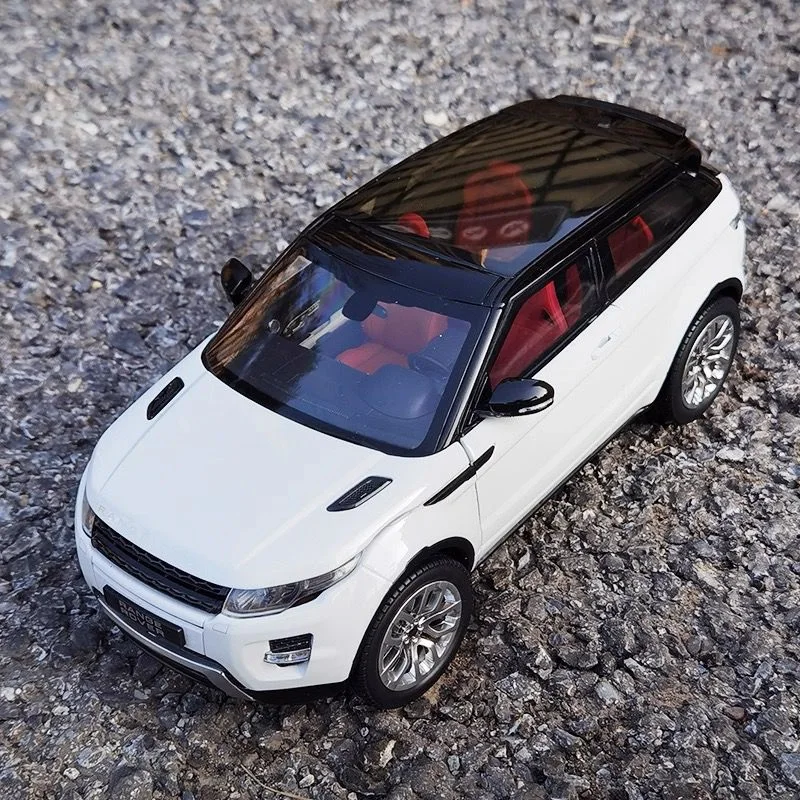1:18 Range Rover Evoque Diecast Model 2 1:18 Range Rover Evoque Diecast Model - Image 2