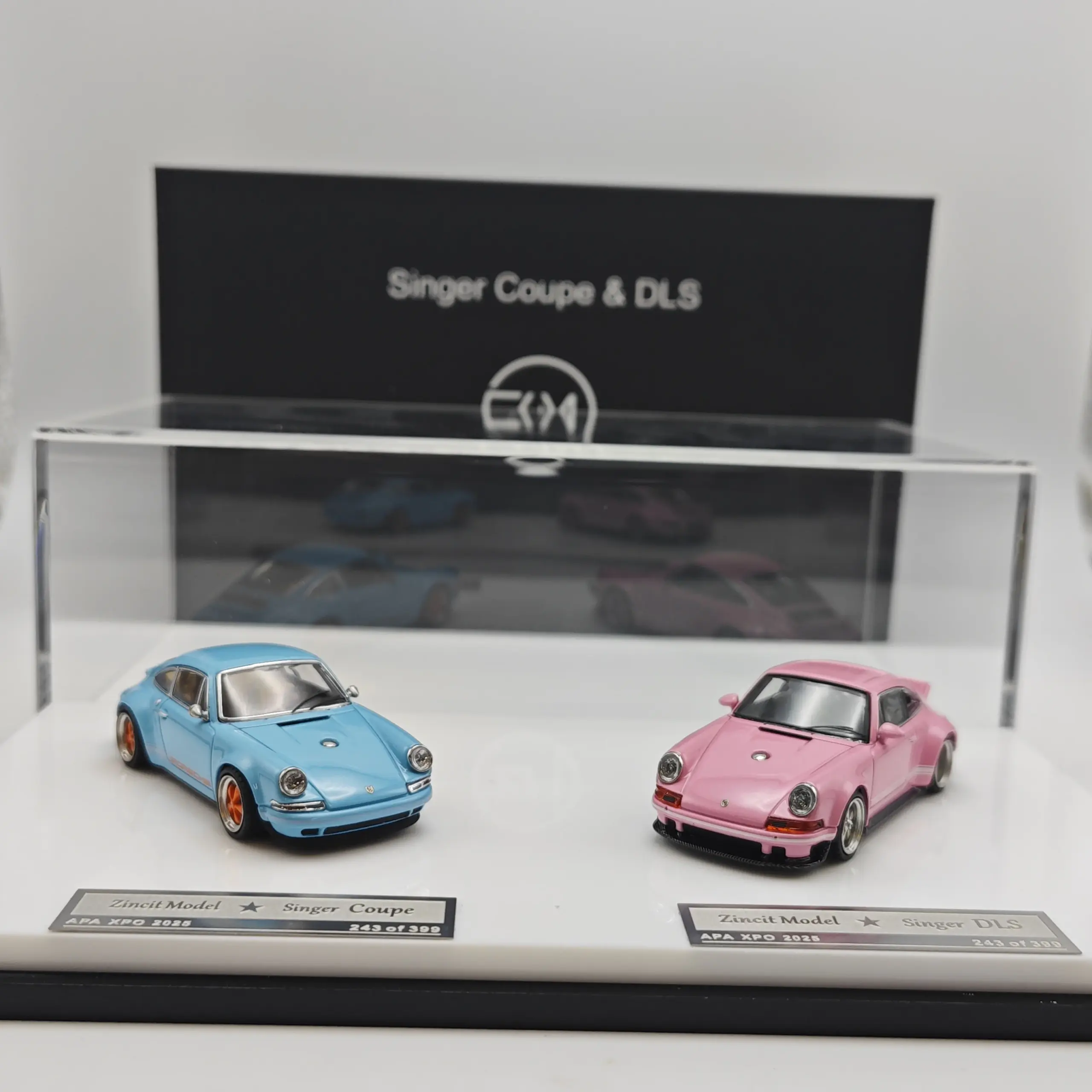 Takara Tomy Singer DLS 1:64 Scale Die-Cast Model 6 Takara Tomy Singer DLS 1:64 Scale Die-Cast Model - Image 6