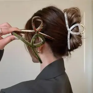 S422035aaa1f0440cb3ae8bff8b2209ebv