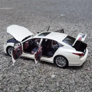 Lexus LS500h 1:18 Scale Model Car 9 S4275ba16e2c04b79beabb6d9f138ab0fz