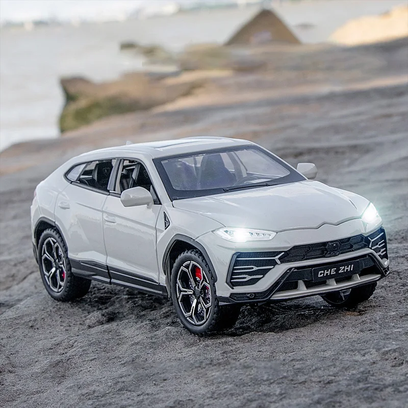 Yellow 1:24 Urus Bison Diecast Model 2 Yellow 1:24 Urus Bison Diecast Model - Image 2