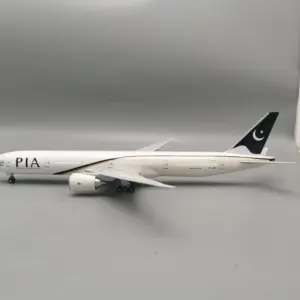 Pakistan Airlines B777 Model Display 47cm 10 S43127c3e6aeb47c8bef17e50af9dd6cdz