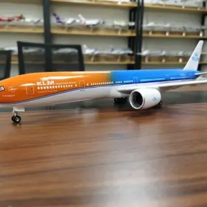 KLM Boeing 777 Scale Model 47cm with LED Lights 10 S43175b2713224ec99118ce7886621ac2A