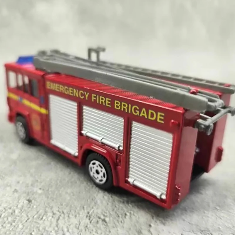1/43 Scale Fire Engine Model for Collectors 2 1/43 Scale Fire Engine Model for Collectors - Image 2
