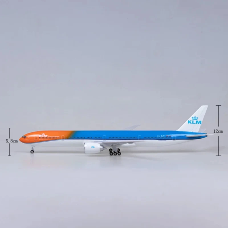 Resin Boeing 777 Model 1/157 Scale with LED Light 4 Resin Boeing 777 Model 1/157 Scale with LED Light - Image 4