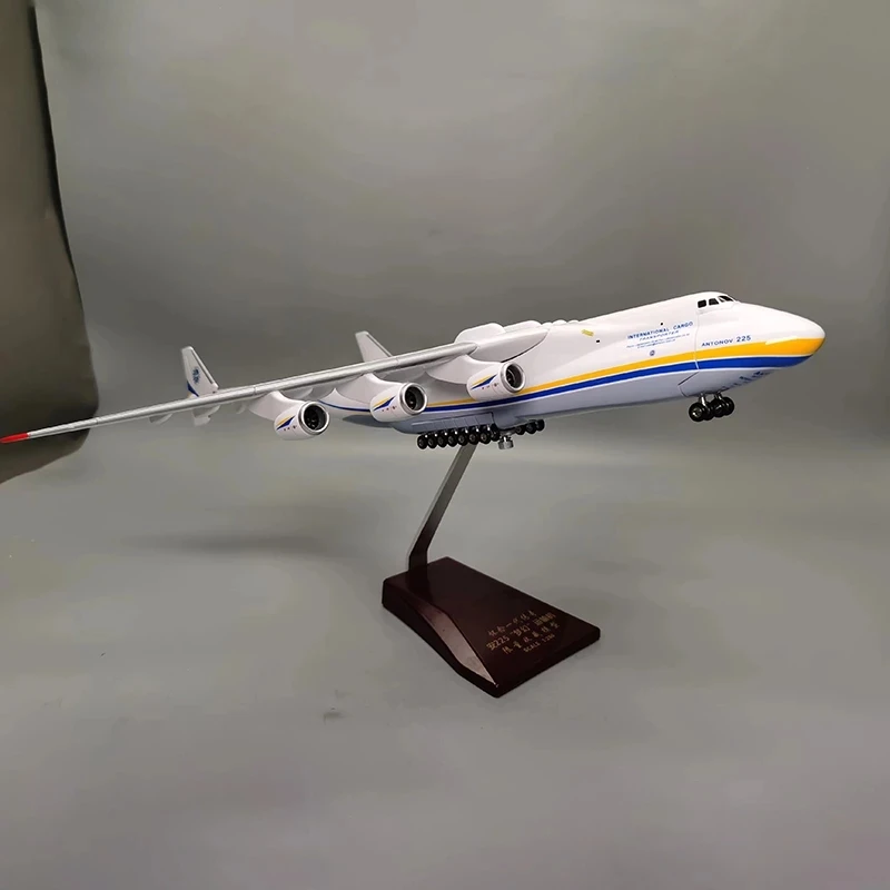 Antonov AN-225 Mriya 1:200 Scale Model 3 Antonov AN-225 Mriya 1:200 Scale Model - Image 3
