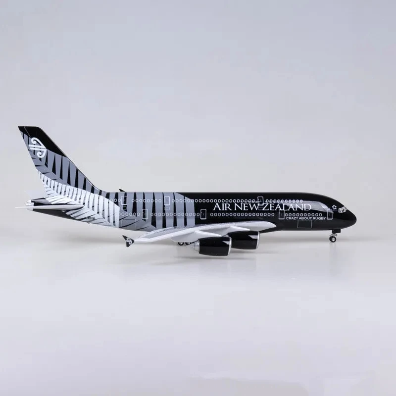 New Zealand Airbus A380 Model 1:160 Scale 4 New Zealand Airbus A380 Model 1:160 Scale - Image 4
