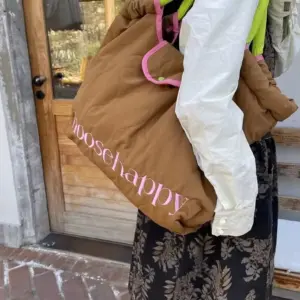 Brown Quilted Tote Bag with Pink Details 17 S468ab0b75baa4b04b4641b1390275d7eJ