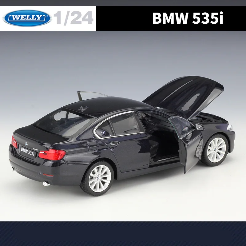 BMW 5 Series 535i 1:24 Diecast Model Collection 6 BMW 5 Series 535i 1:24 Diecast Model Collection - Image 6