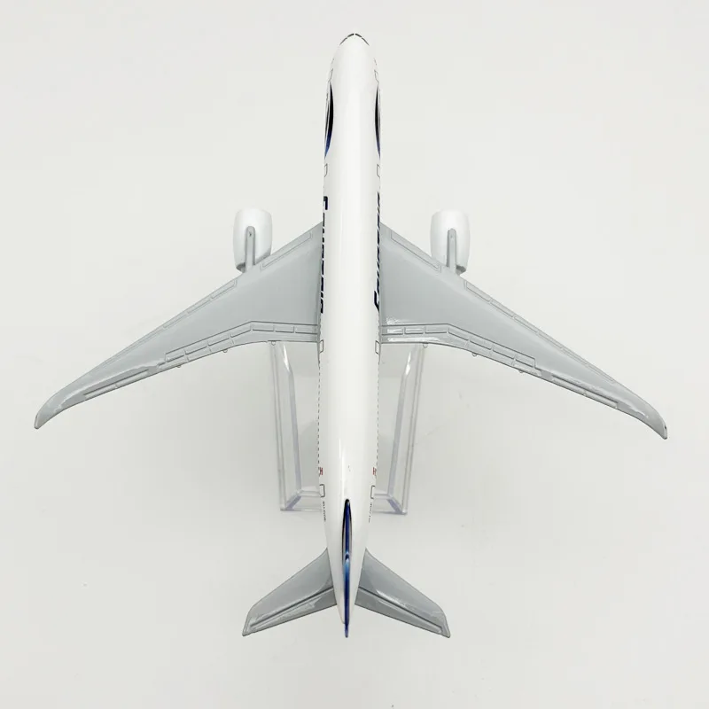 EgyptAir Airbus A350 1:400 Diecast Model 4 EgyptAir Airbus A350 1:400 Diecast Model - Image 4
