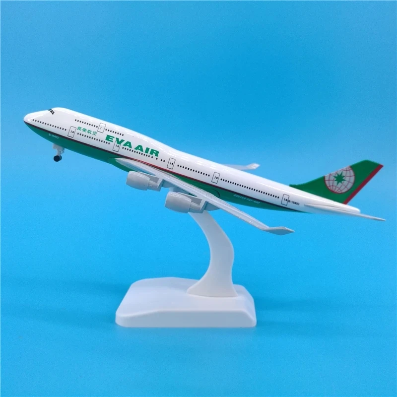 EVA Air Boeing B747 1/400 Scale Model 6 EVA Air Boeing B747 1/400 Scale Model - Image 6