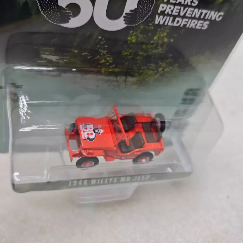 Red 1:64 Willys MB Diecast Model for Collectors 5 Red 1:64 Willys MB Diecast Model for Collectors - Image 5