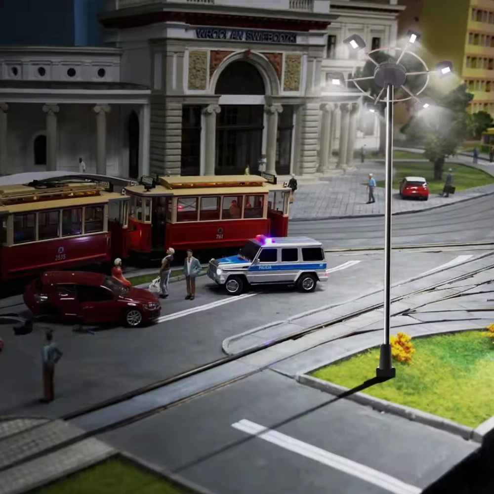 Miniature Vintage Street Lamp Set for Model Layouts 3 Miniature Vintage Street Lamp Set for Model Layouts - Image 3