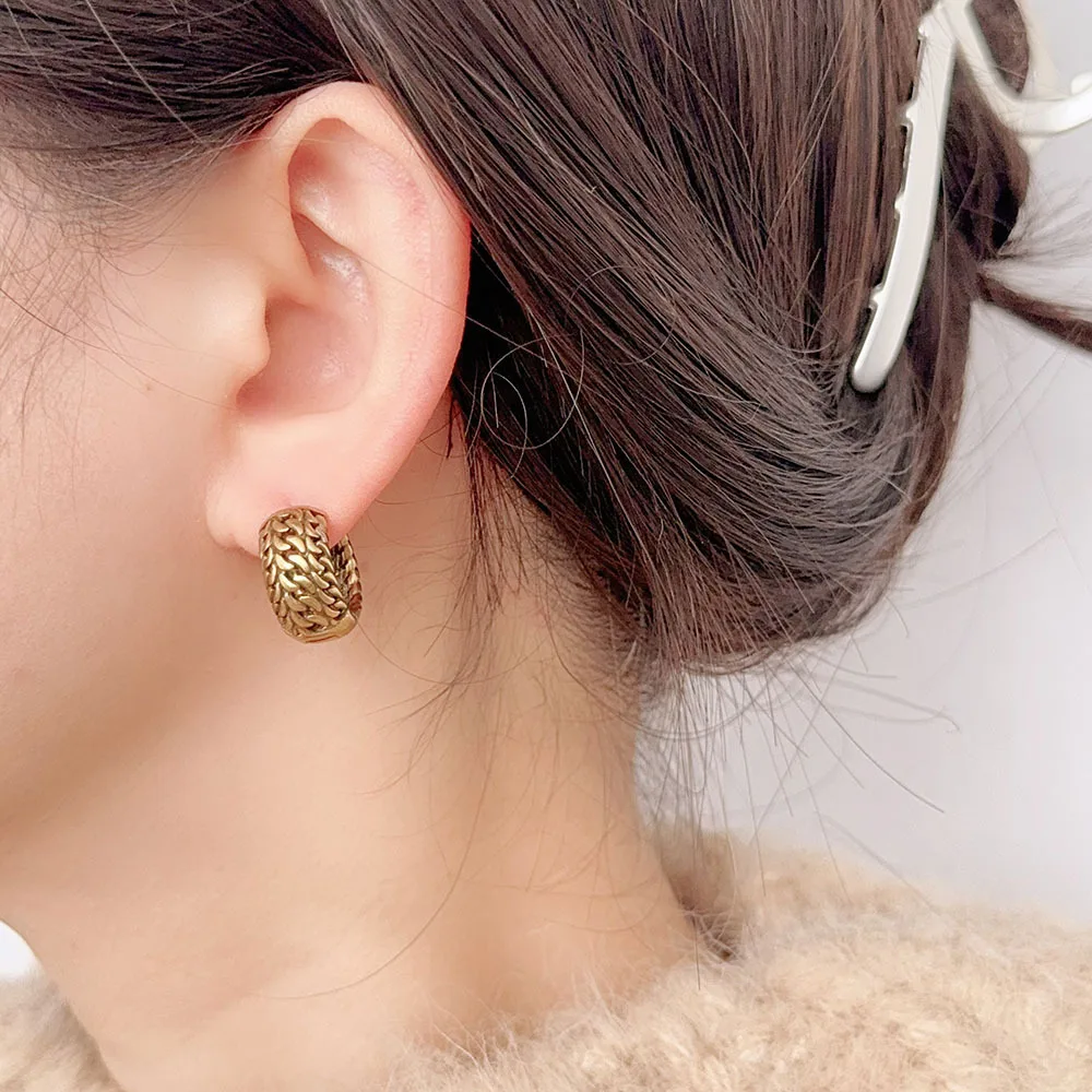 Vintage Geometric Hoop Earrings for Women 4 Vintage Geometric Hoop Earrings for Women - Image 4