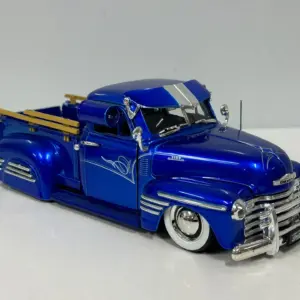 Vintage Blue Diecast Chevrolet Pickup Model 1:24 Scale 9 S4982e66aad8f49de91758f43bb3f724cL