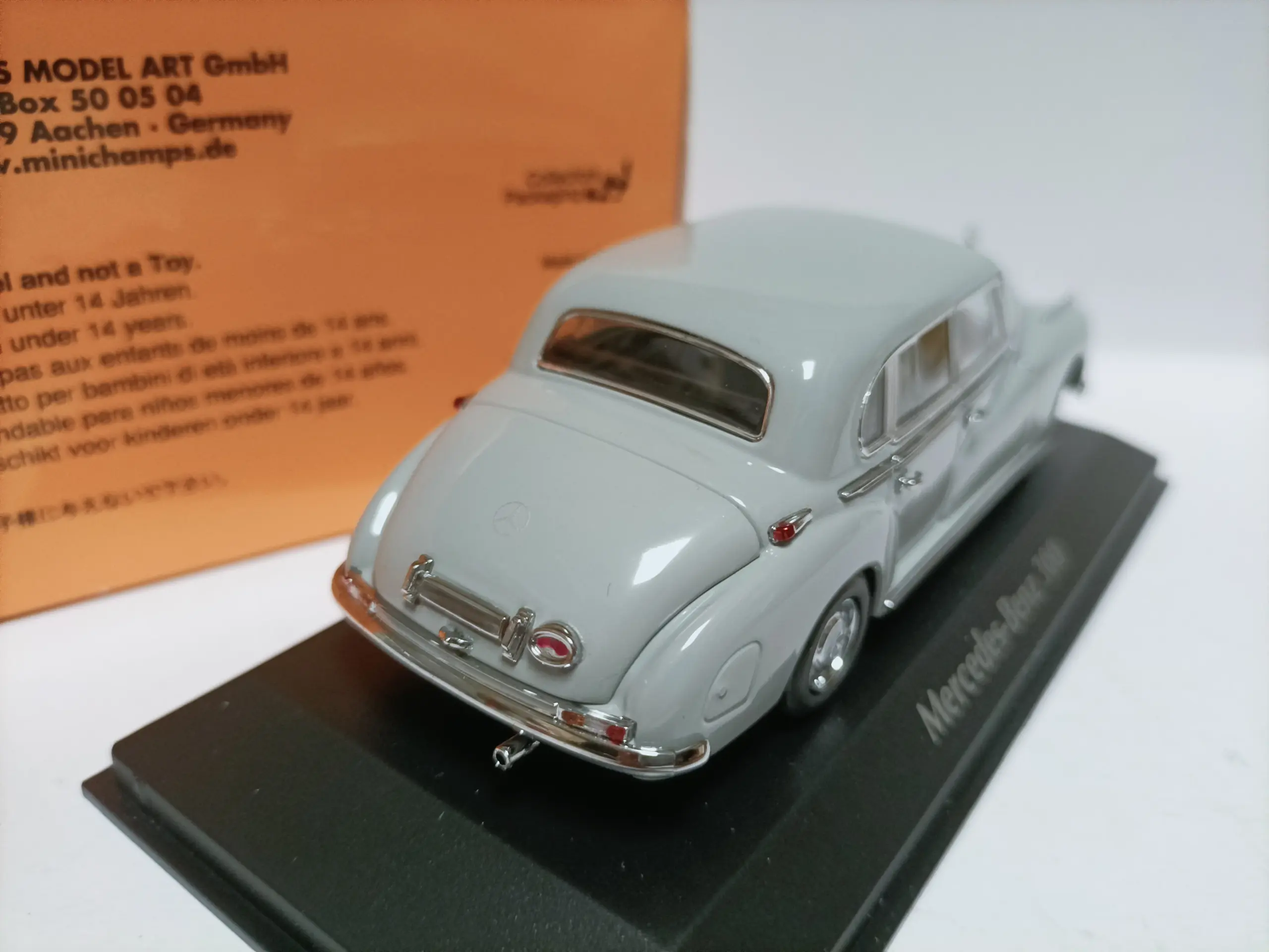 1951 Mercedes Benz 300 Diecast Model 1:43 Scale 3 1951 Mercedes Benz 300 Diecast Model 1:43 Scale - Image 3
