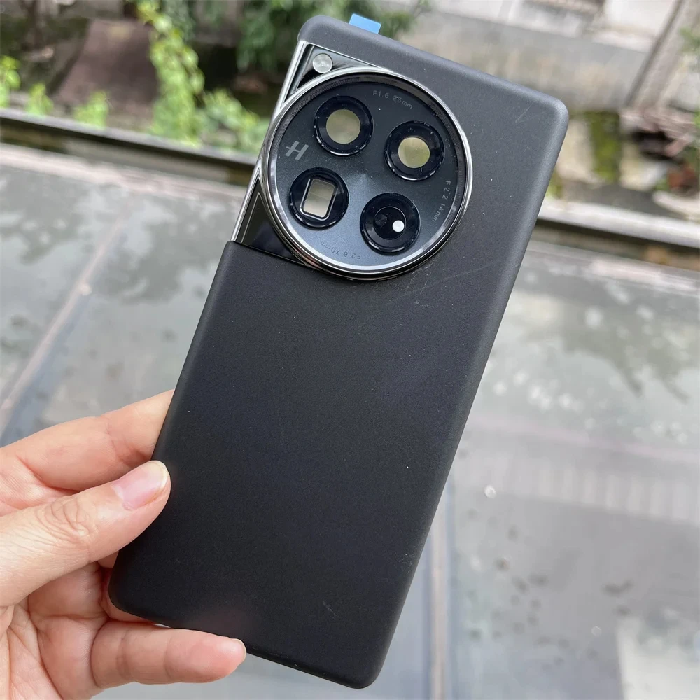 OnePlus 12 5G Back Cover Replacement Black, White, Green 5 OnePlus 12 5G Back Cover Replacement Black, White, Green - Image 5